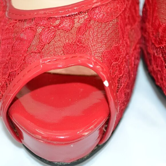 Guess Holiday Christmas Red Lace Toe Pin-Up Platform Party Stilettoes Heels 7.5 - Picture 5 of 8